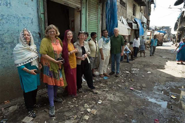 Interactive Tour of the Dharavi Slum in Mumbai