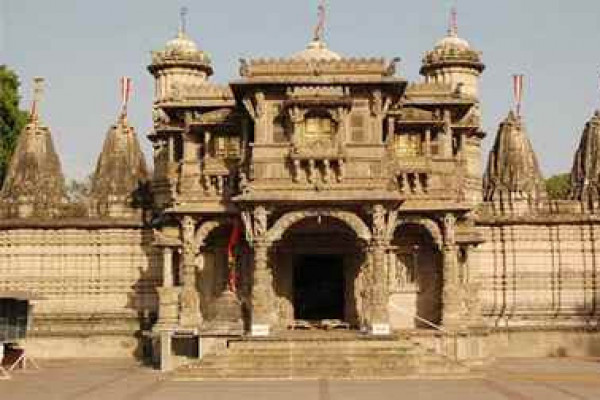 Huthseeing Jain Temple