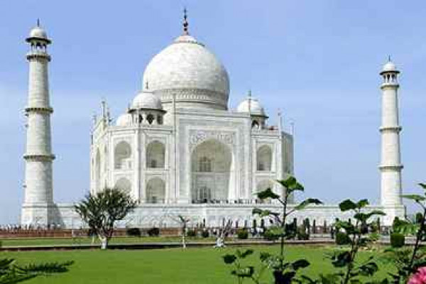 Same-day Taj Mahal Tour From Mumbai With Return Flight 