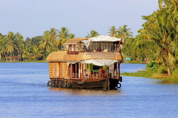 8 Days Kerala Honeymoon Tour Package