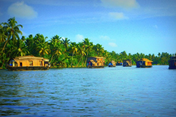 Back water House Boat