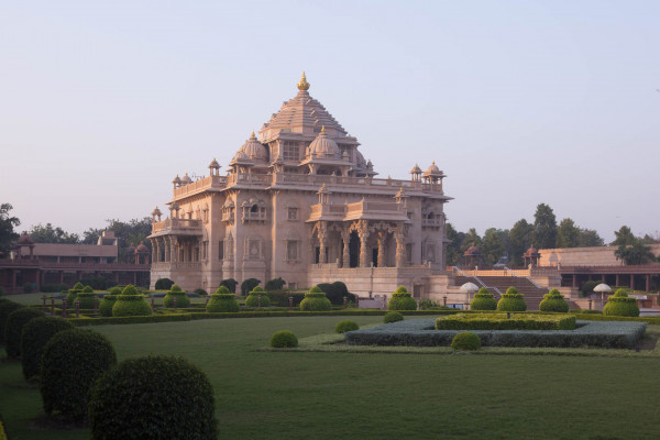 Akshardham Temple Tour: A Spiritual Journey in Gandhinagar